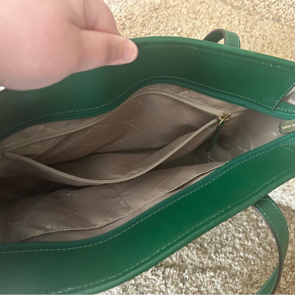 Michael Kors Green Tote and Wallet Set - Picture 4 of 7